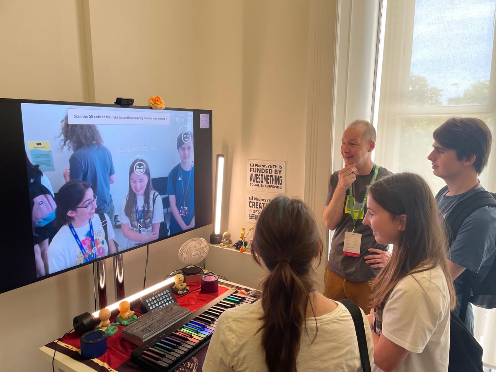 Young quizzical scientists